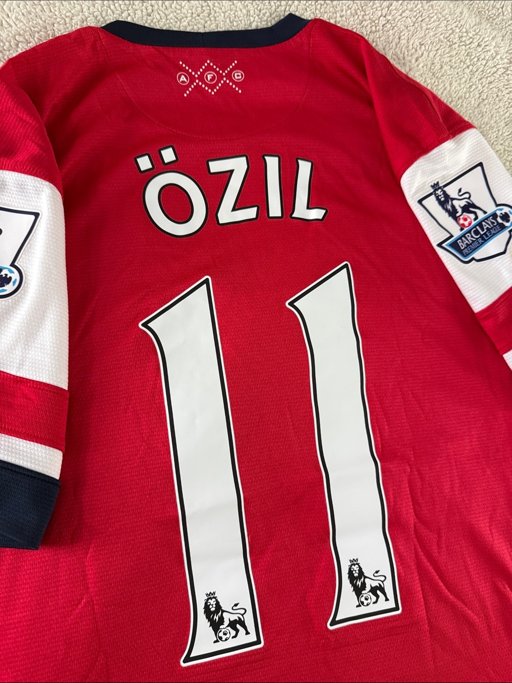 LIKE NEW Arsenal FC #11 Mesut Özil 2013-14 Nike Home Premier League Jersey - Picture 10 of 10